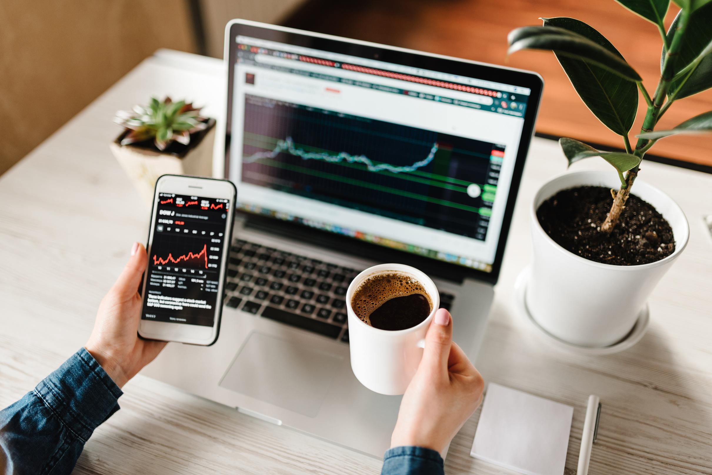 Trading Vs. Investing: Which Is Better For Long-Term Goals?